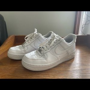 WOMANS AIRFORCE ONES